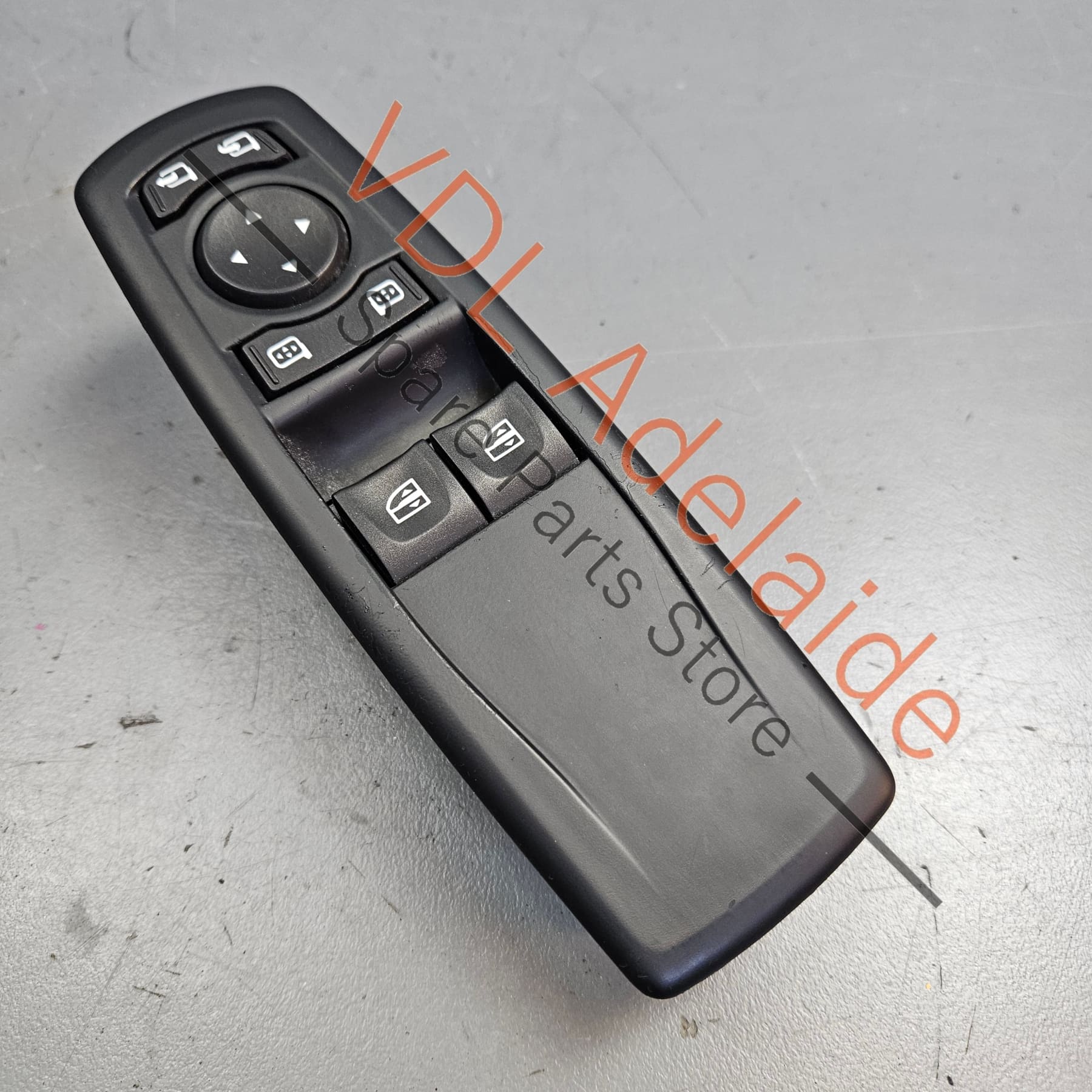 RENAULT OE OE ITEM 12209796 - RENAULT OE