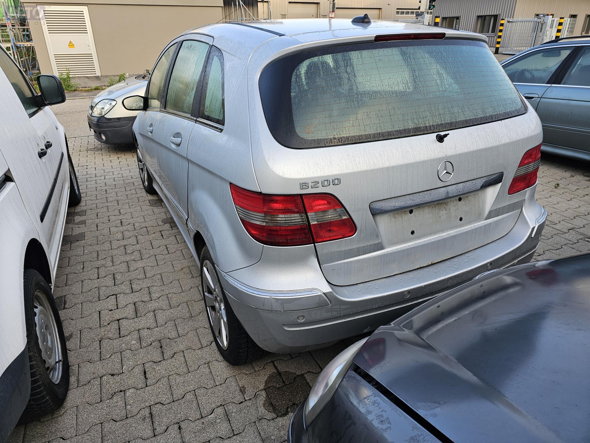 MERCEDES OE OE ITEM 42449445 - MERCEDES OE